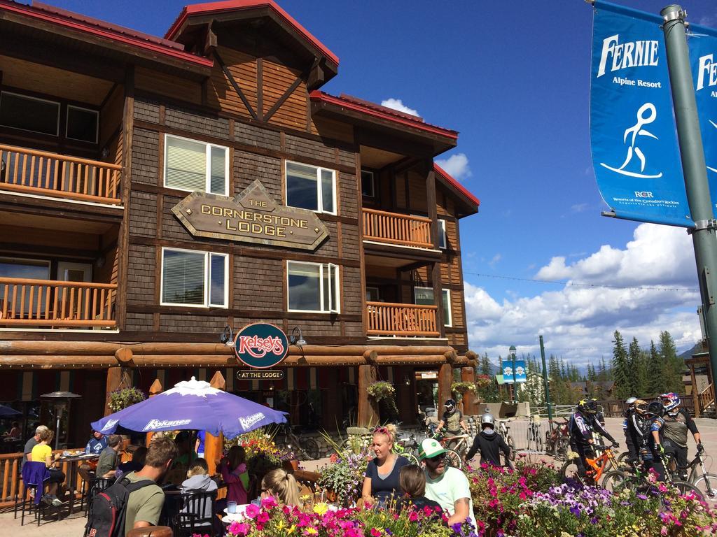 Cornerstone Lodge By Park Vacation Management Fernie Exterior foto