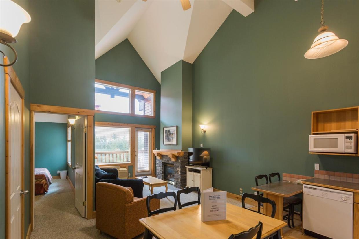 Cornerstone Lodge By Park Vacation Management Fernie Exterior foto